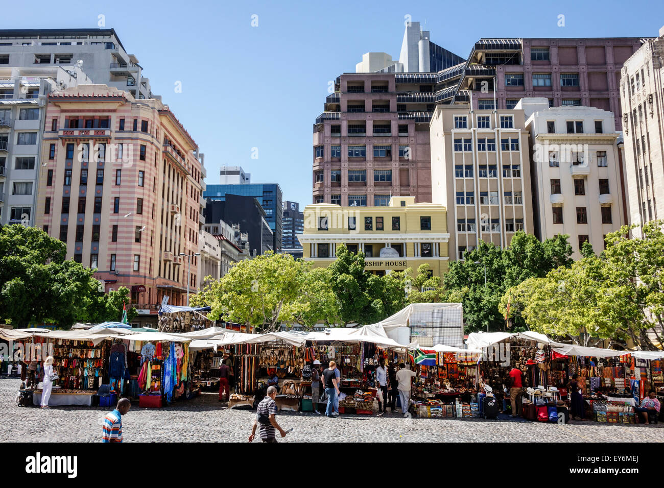 Cape Town Afrique du Sud,Afrique,Centre ville,centre,Green Market Square,vendeur vendeurs,stall stalles distributeurs marché marchand, STA Banque D'Images