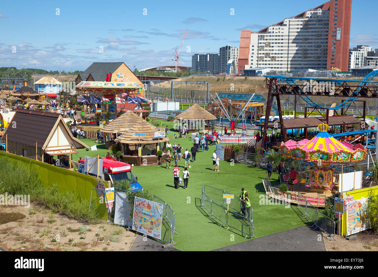 19 juillet 2015 - Plage à l'Est du Parc olympique de Stratford, London, UK - plage urbaine et des forains Banque D'Images