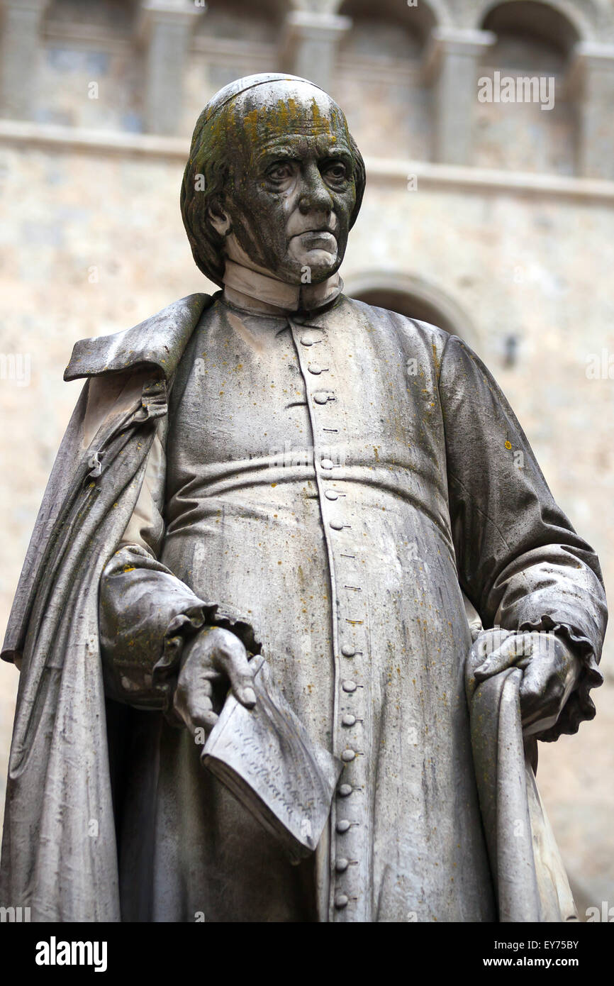 Sallustio Bandini statue sur la Piazza Salimbeni. Sienne, Toscane Banque D'Images