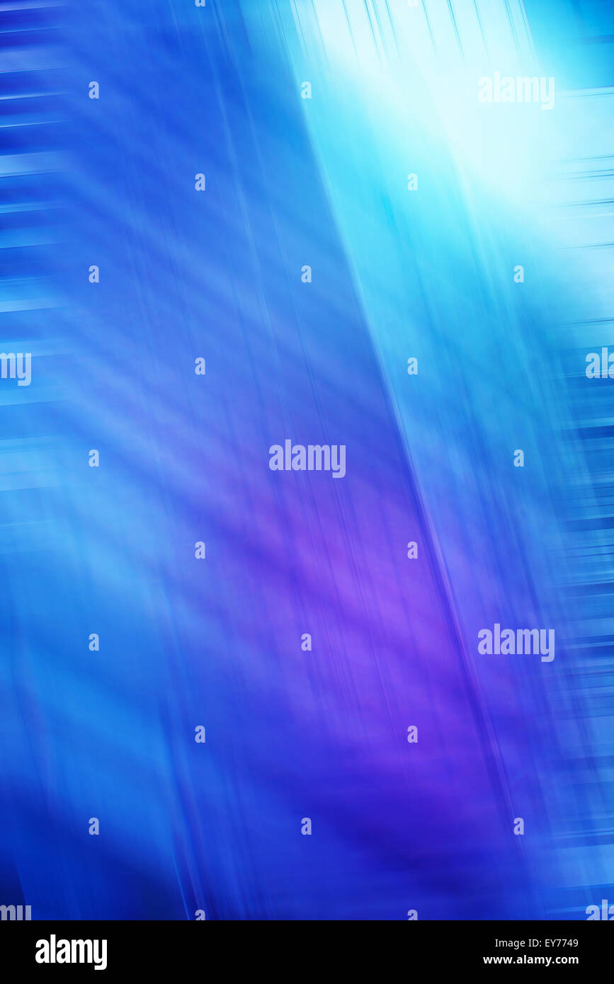 Immeuble de bureaux modernes Résumé flou comme arrière-plan d'affaires, façade en verre bleu avec des lignes géométriques Banque D'Images