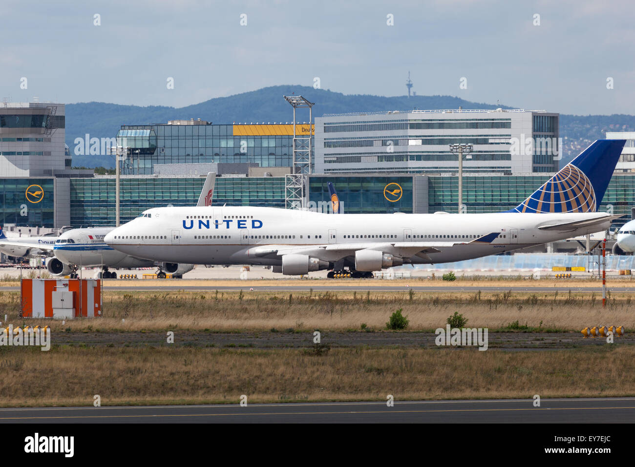 United Airlines Boeing 747-422 à l'Aéroport International de Francfort Banque D'Images