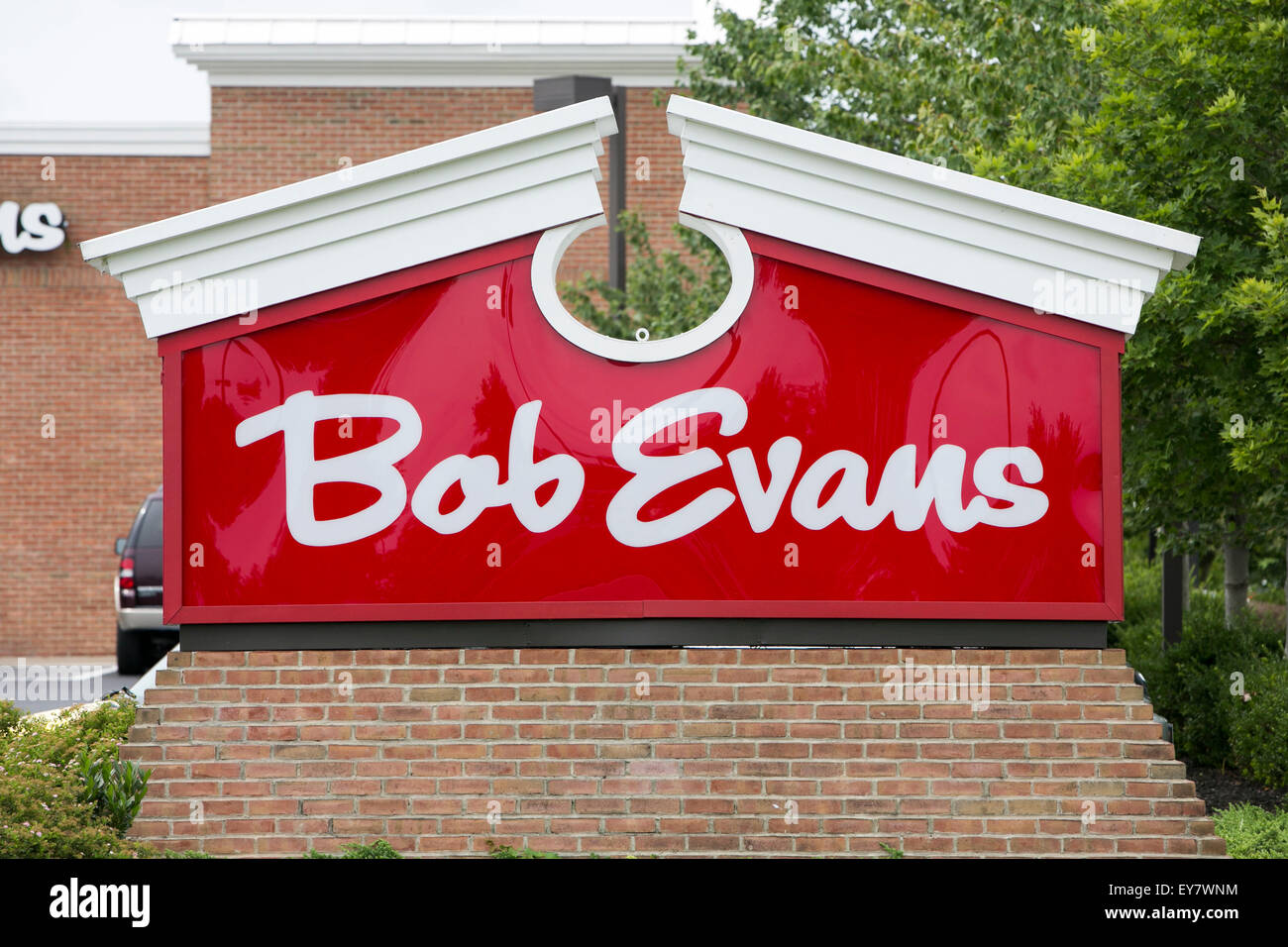 Un logo affiche à l'extérieur d'un restaurant Bob Evans location à Easton, Maryland le 18 juillet 2015. Banque D'Images