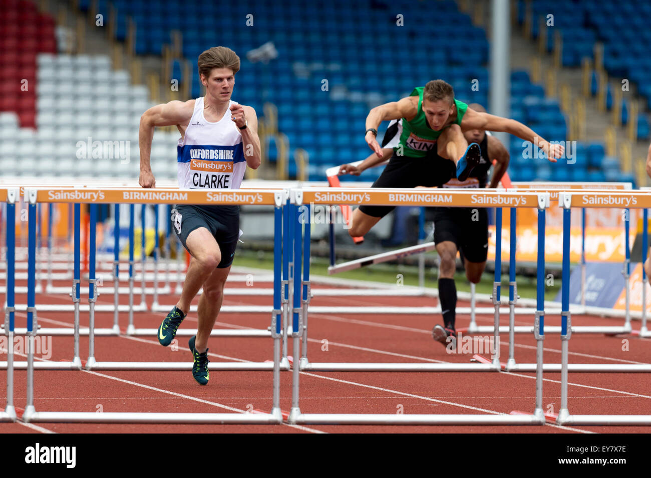 Lawrence Clarke & David King men's 110m haies, 3 Chaleur 2014 Championnats britanniques Sainsbury's Alexander Stadium Birmingham UK Banque D'Images