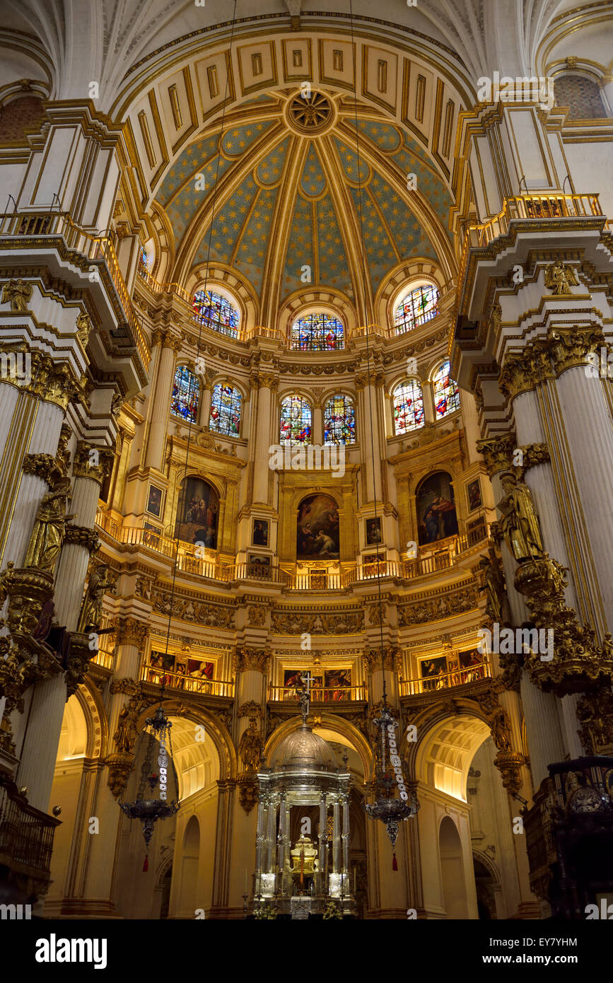 Rotonde et Dôme de plafond du chœur de la Cathédrale de Grenade dans le tabernacle de l'Incarnation Banque D'Images