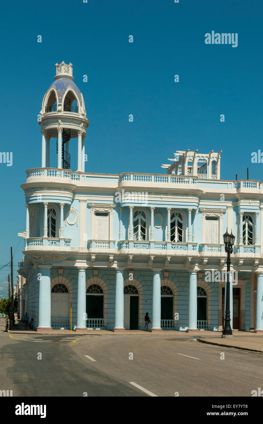 Vieux bâtiment sur parc Marti, Cienfuegos, Cuba Banque D'Images