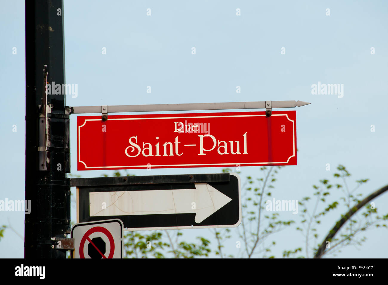 Saint Paul Street Sign - Montréal - Canada Banque D'Images