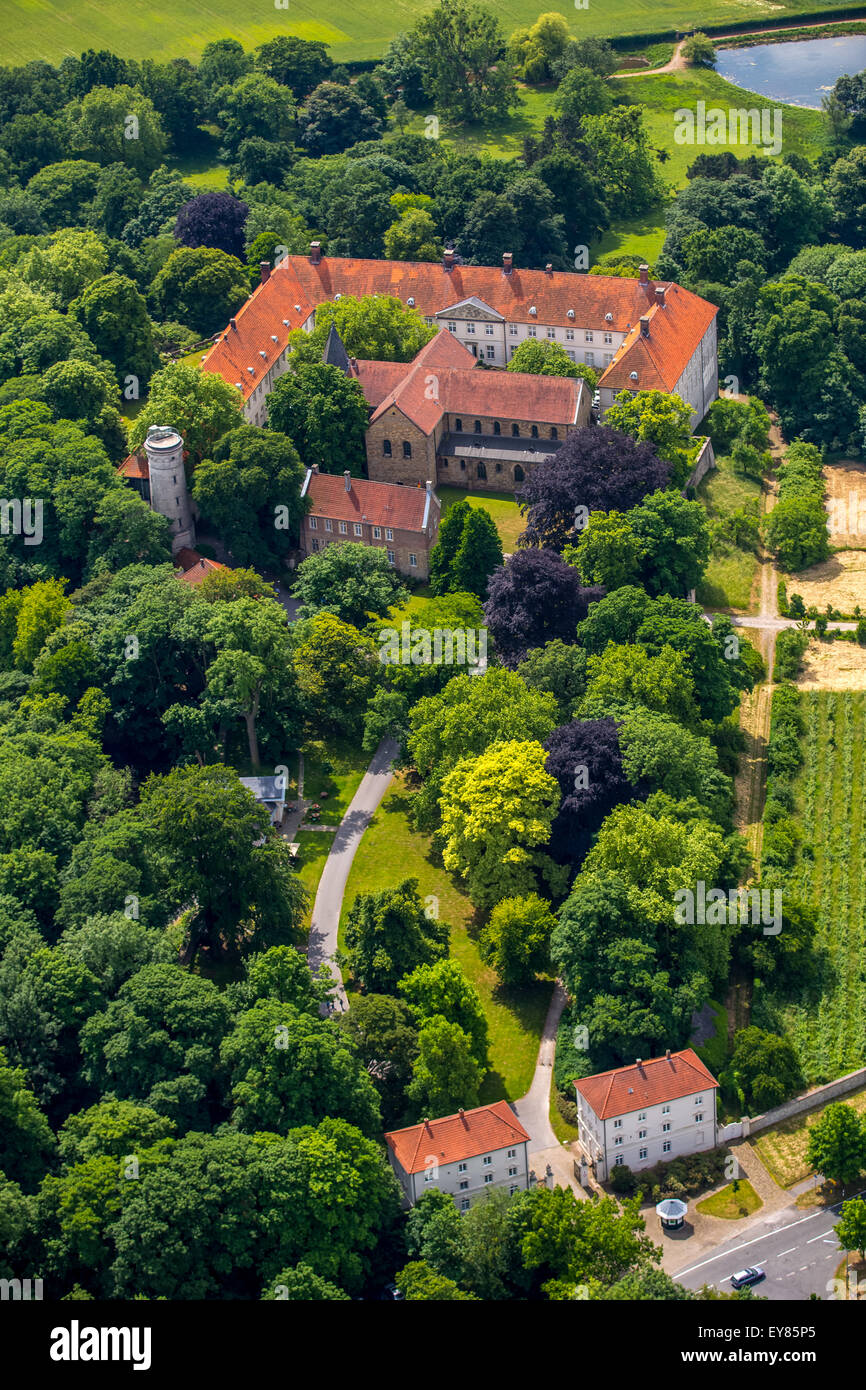 Schloss Cappenberg castle avec collégiale et la colline du château, Selm-Cappenberg, Selm, Ruhr, Rhénanie du Nord-Westphalie Banque D'Images