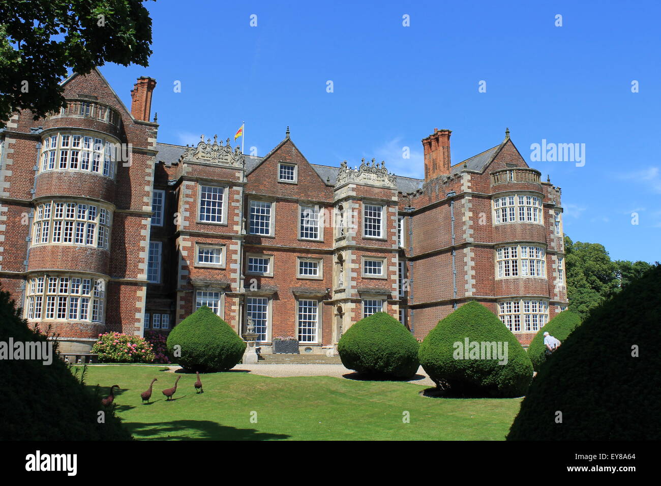 Burton Agnes Hall front elevation, Burton Agnes, près de Driffield, East Riding of Yorkshire, Angleterre, Royaume-Uni Banque D'Images