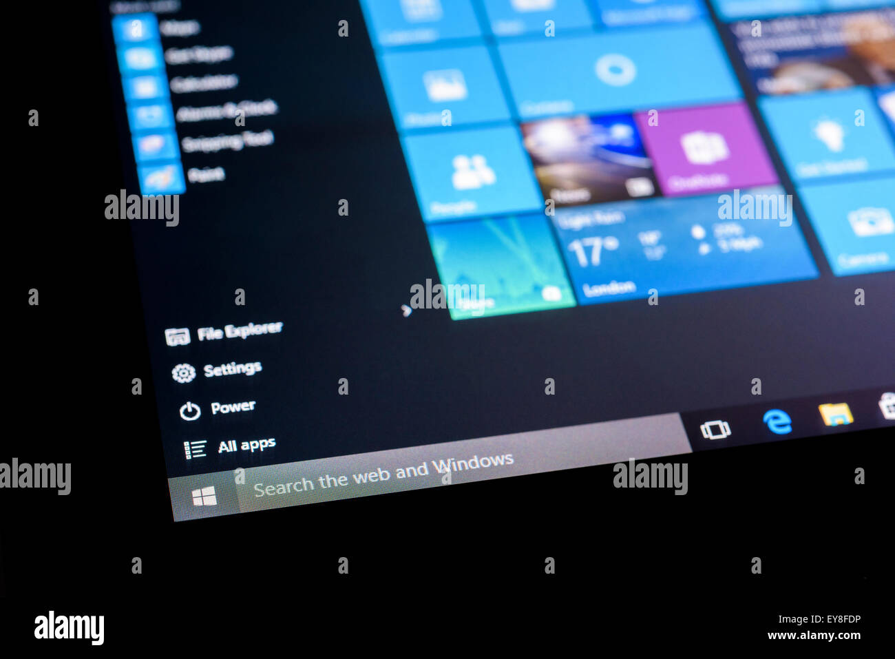 Le menu Démarrer de Microsoft Windows 10 Système d'exploitation sur un écran tactile Tablet en mode tablette. Banque D'Images