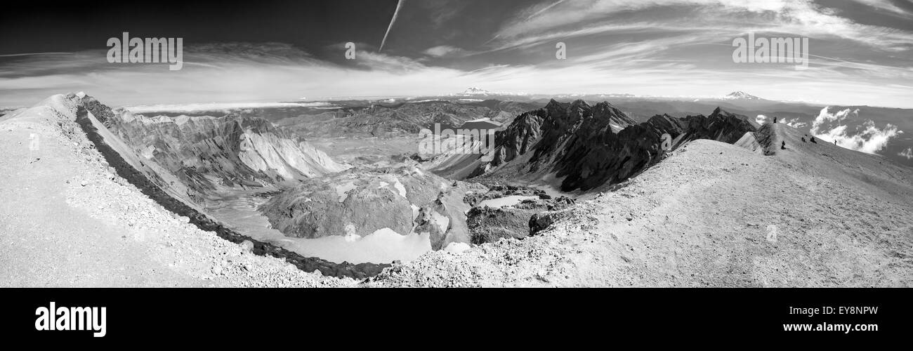 À North du bord du cratère du volcan du Mont Saint Helens. Banque D'Images