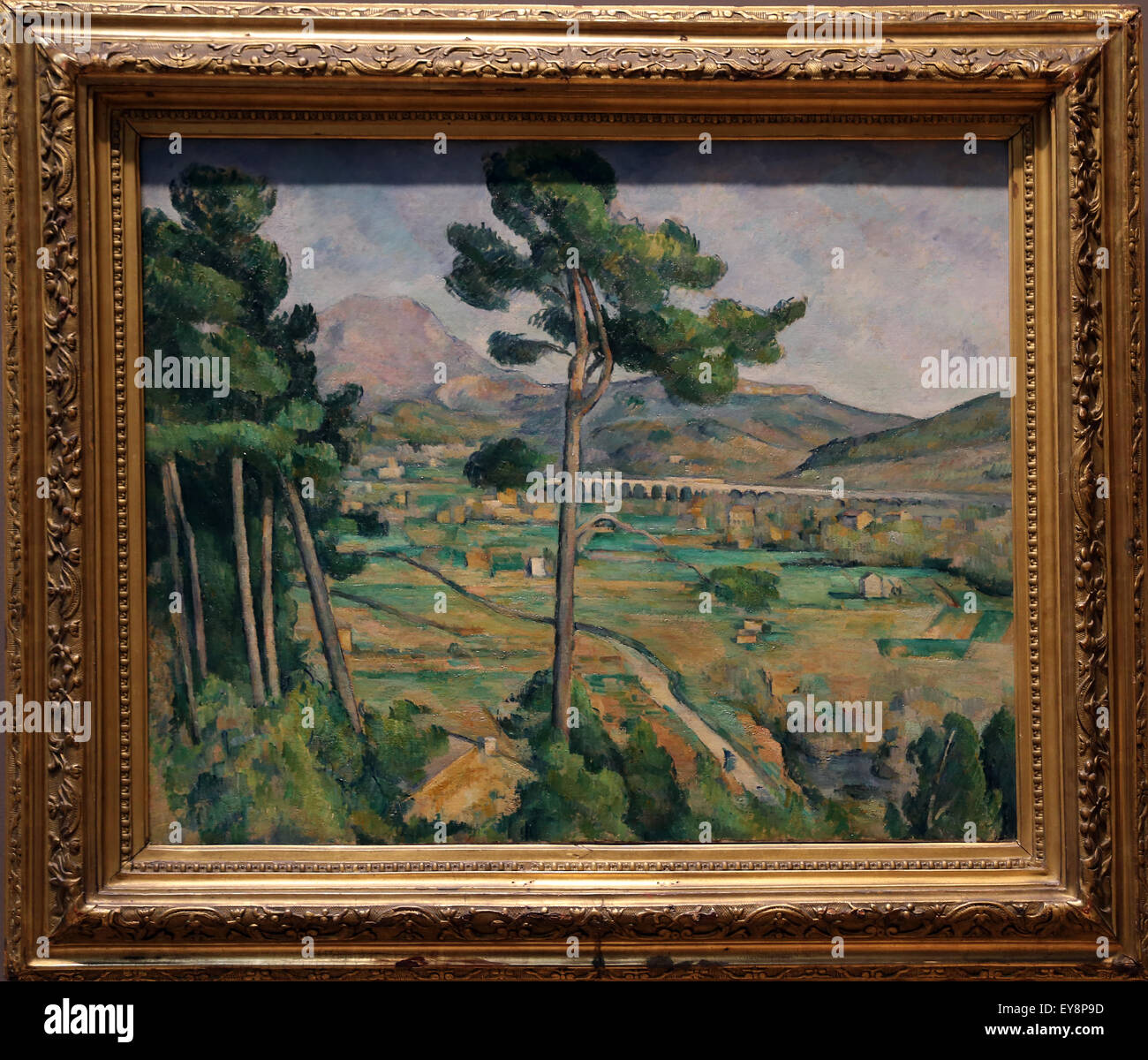 Paul Cézanne (1839-1906). Mont Sainte-Victoire et le viaduc de la rivière de l'Arc Vally, 1882-85. Huile sur toile. Banque D'Images