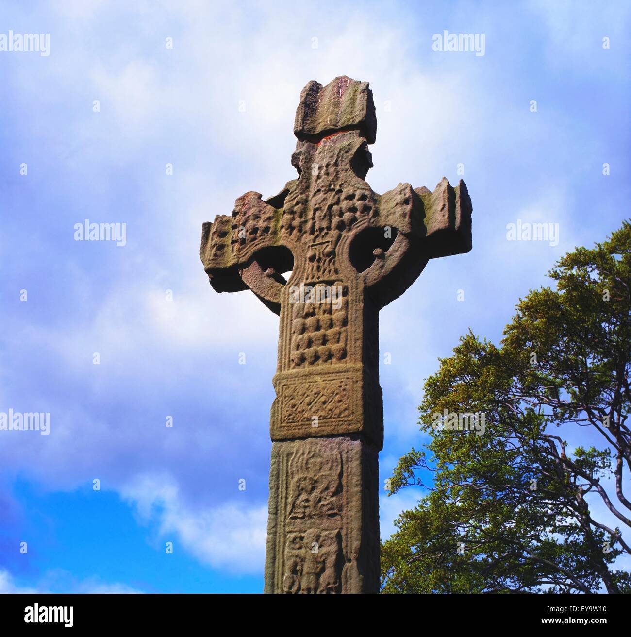 Ardboe Croix Haute, Lough Neagh, Co Tyrone, Irlande, on croit être le premier High Cross de l'Ulster Banque D'Images