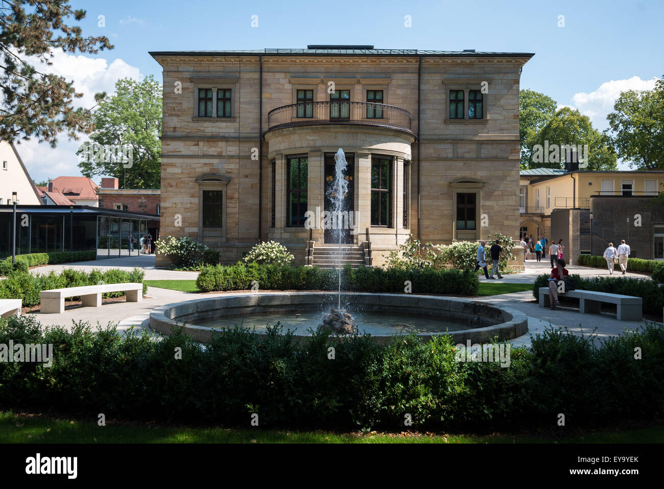 Le compositeur Richard Wagner's home dans le sud de la ville allemande de Bayreuth est montré vendredi avant la réouverture du Musée le dimanche après l'agrandissement et de rénovation. Afp/NICOLAS ARMER Banque D'Images