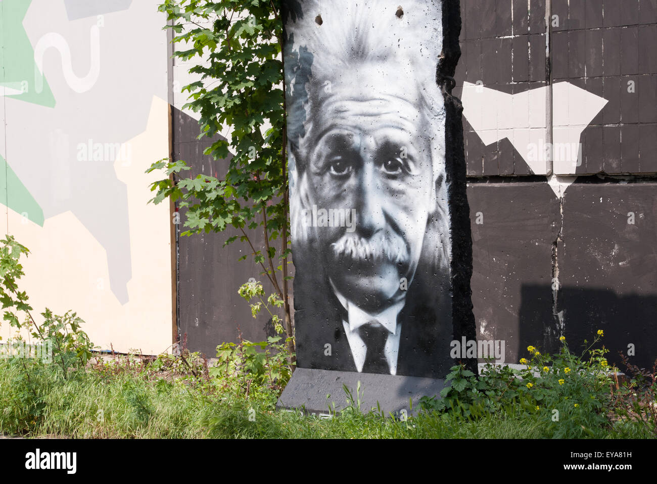 Mur de Berlin, Allemagne, segment avec l'image de Einstein dans le Kaiserdamm 82 à Berlin-Mitte Banque D'Images