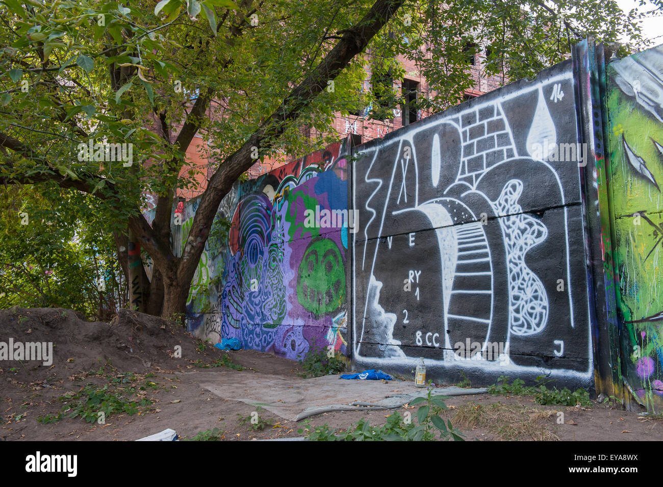 Berlin, Allemagne, a conservé certaines parties du mur de Berlin le bloc de rive en bois Banque D'Images