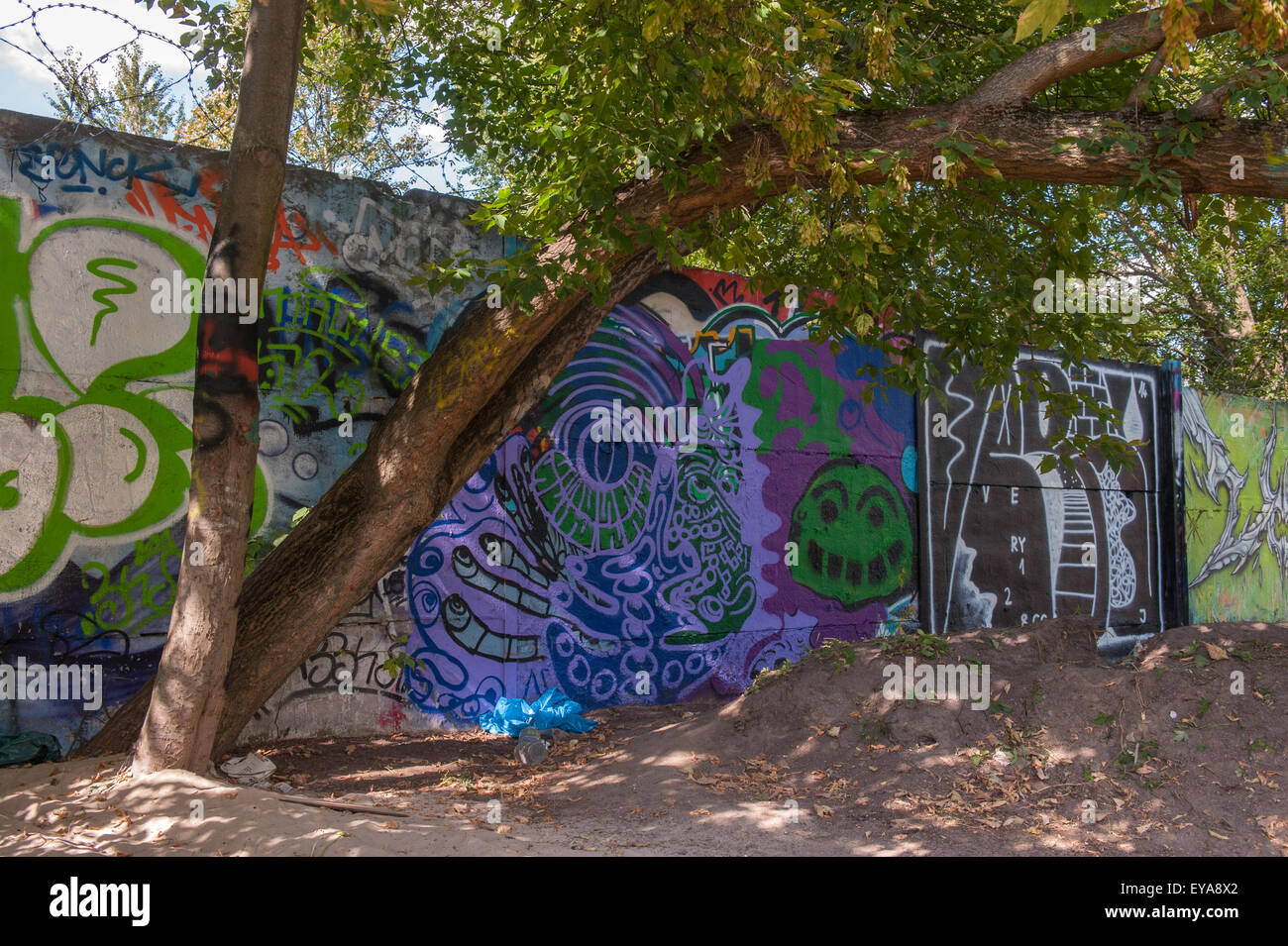 Berlin, Allemagne, a conservé certaines parties du mur de Berlin le bloc de rive en bois Banque D'Images