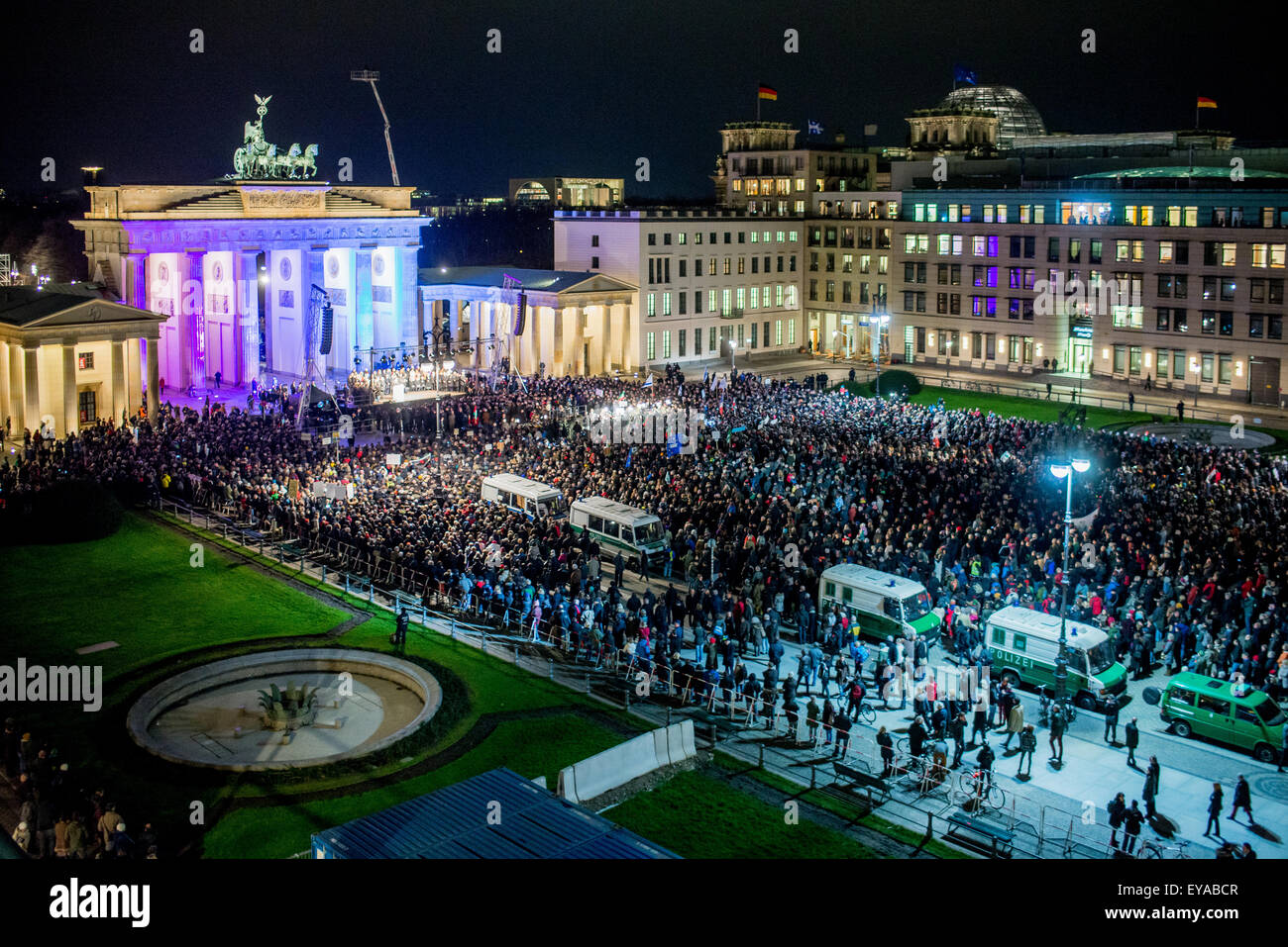 Berlin, Allemagne, rassemblement contre la terreur devant la porte de Brandebourg Banque D'Images