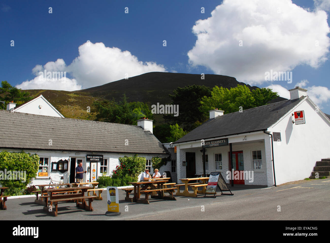 Kate Kearney's Cottage Pub dans le Gap of Dunloe, près de Killarney, County Kerry Ireland Banque D'Images