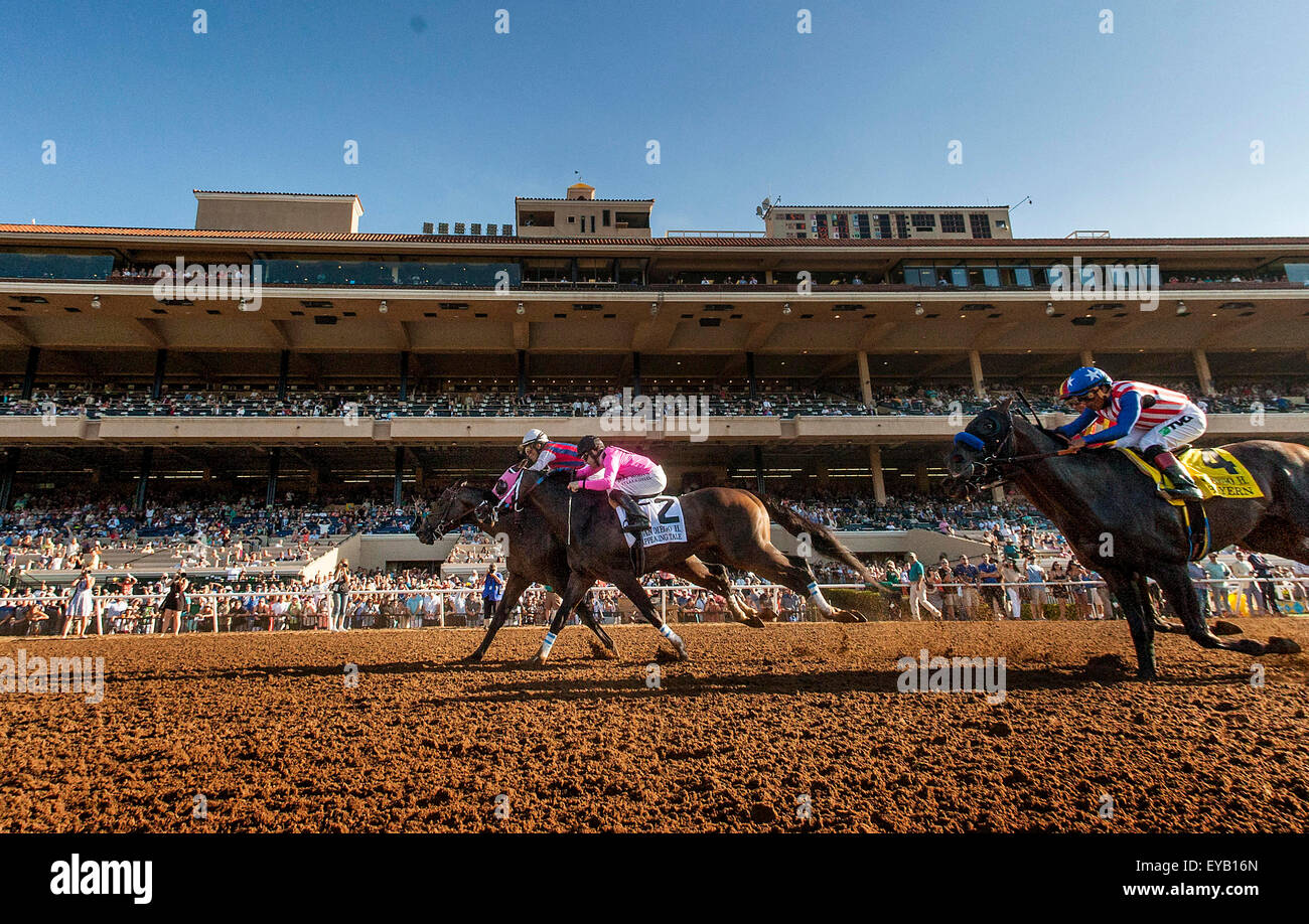 Del Mar, CA, USA. Le 25 juillet, 2015. 25 juillet 2015 : prendre un vol avec Gary Stevens (gauche) rallyes passé Appel Tale et Joe Talamo pour gagner le handicap à San Diego Del Mar Race Course à Del Mar CA. Alex Evers/ESW/CSM/Alamy Live News Banque D'Images