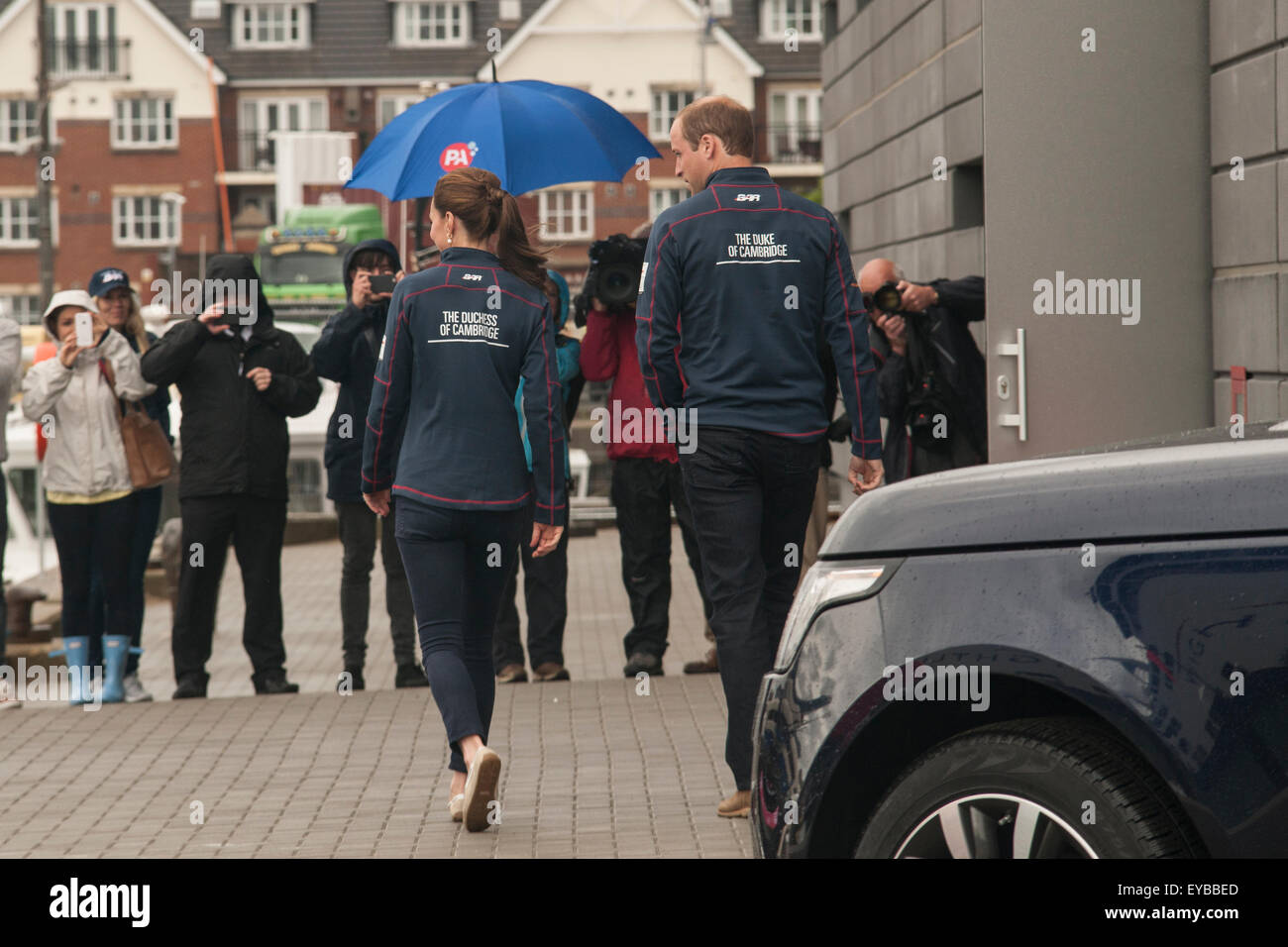 Portsmouth, Royaume-Uni. 26ème Juillet 2015. Le Louis Vuitton America's Cup World Series Portsmouth. Le duc et la duchesse de Cambridge arrivent à Sir Ben Ainslie's Bar de base Crédit : Rob Wilkinson/ Alamy Live News Banque D'Images
