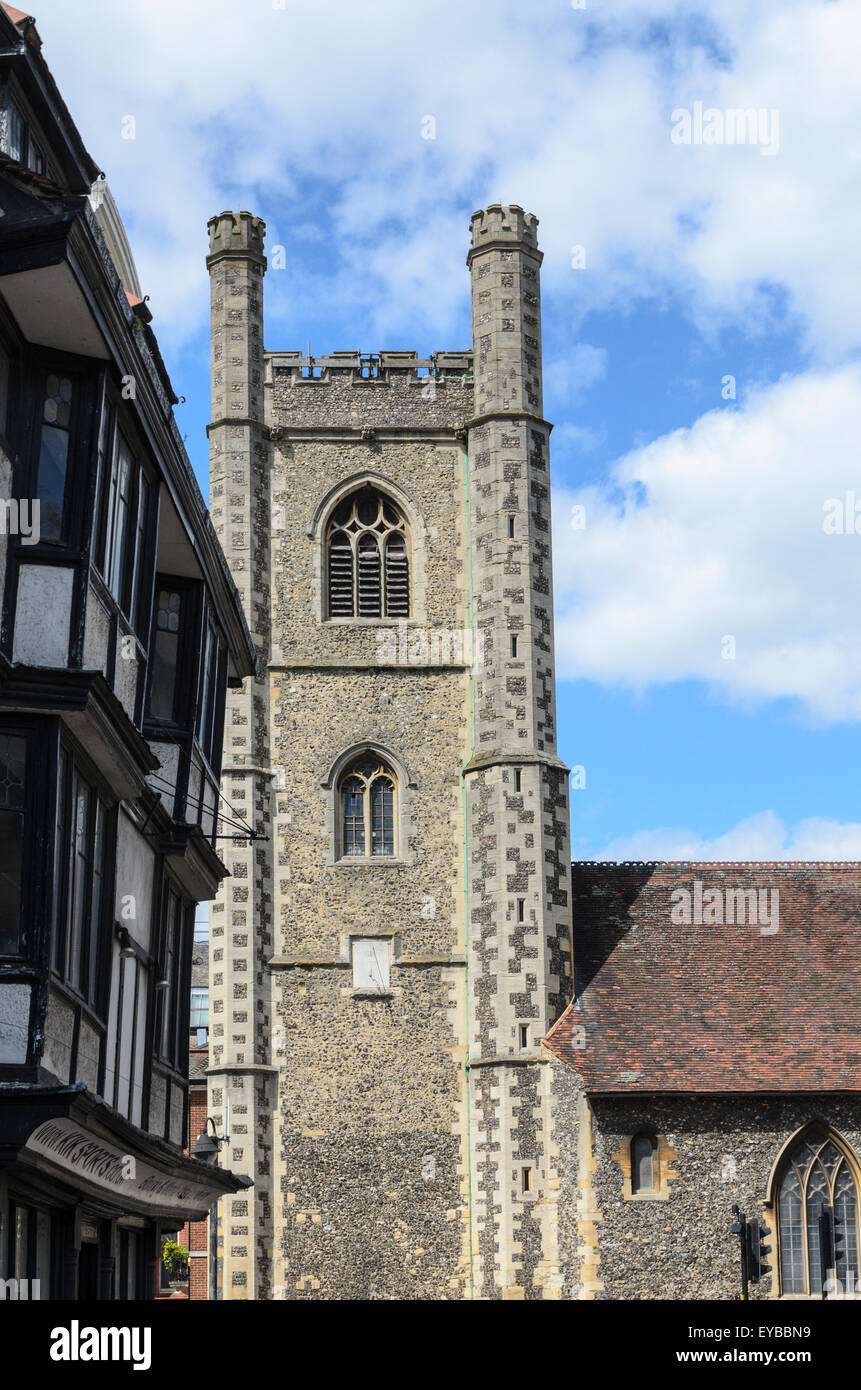 L'église St Laurence dans le centre-ville de Reading, Berkshire, Angleterre, Royaume-Uni. Banque D'Images