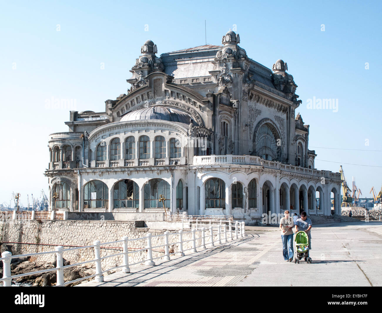L'ancien Casino abandonnés dans un style Art Nouveau à Constanta en Roumanie Banque D'Images