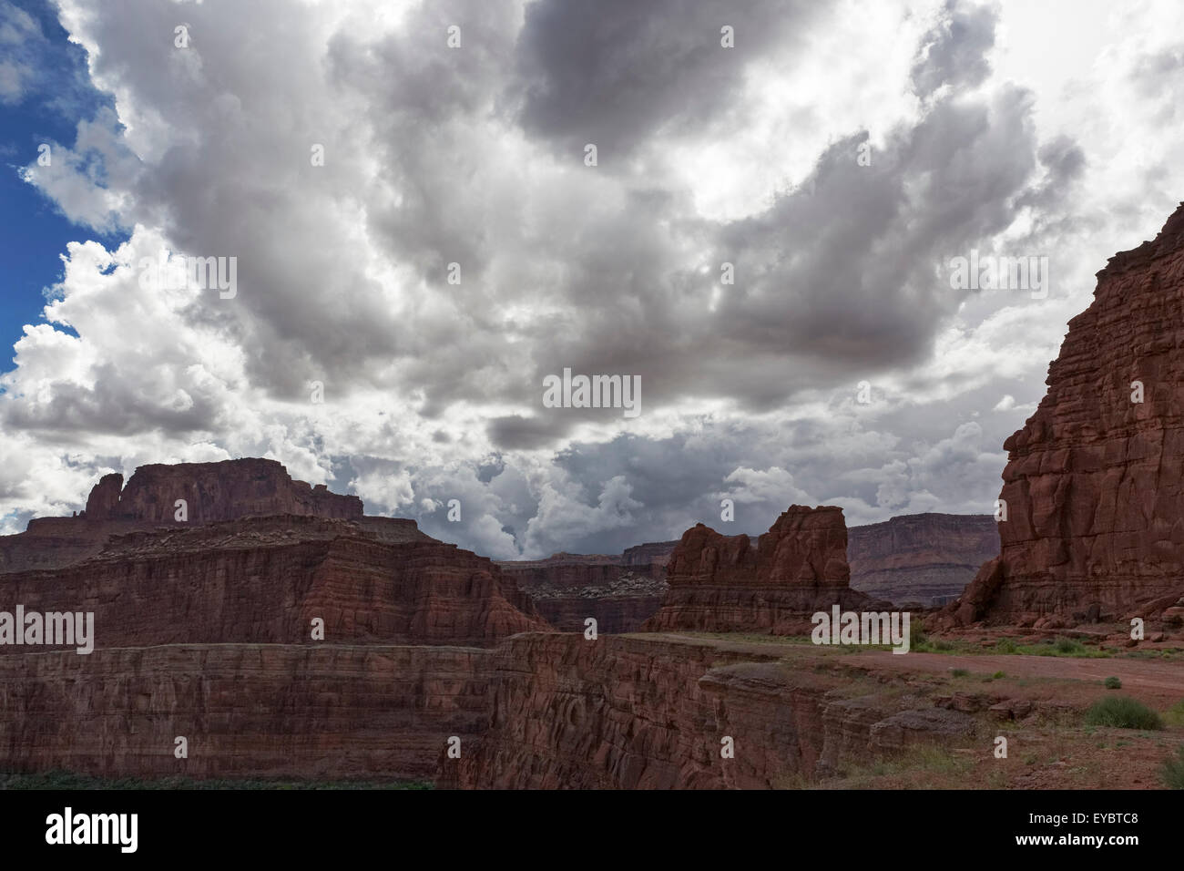 Ciel orageux sur Moab, Utah Banque D'Images