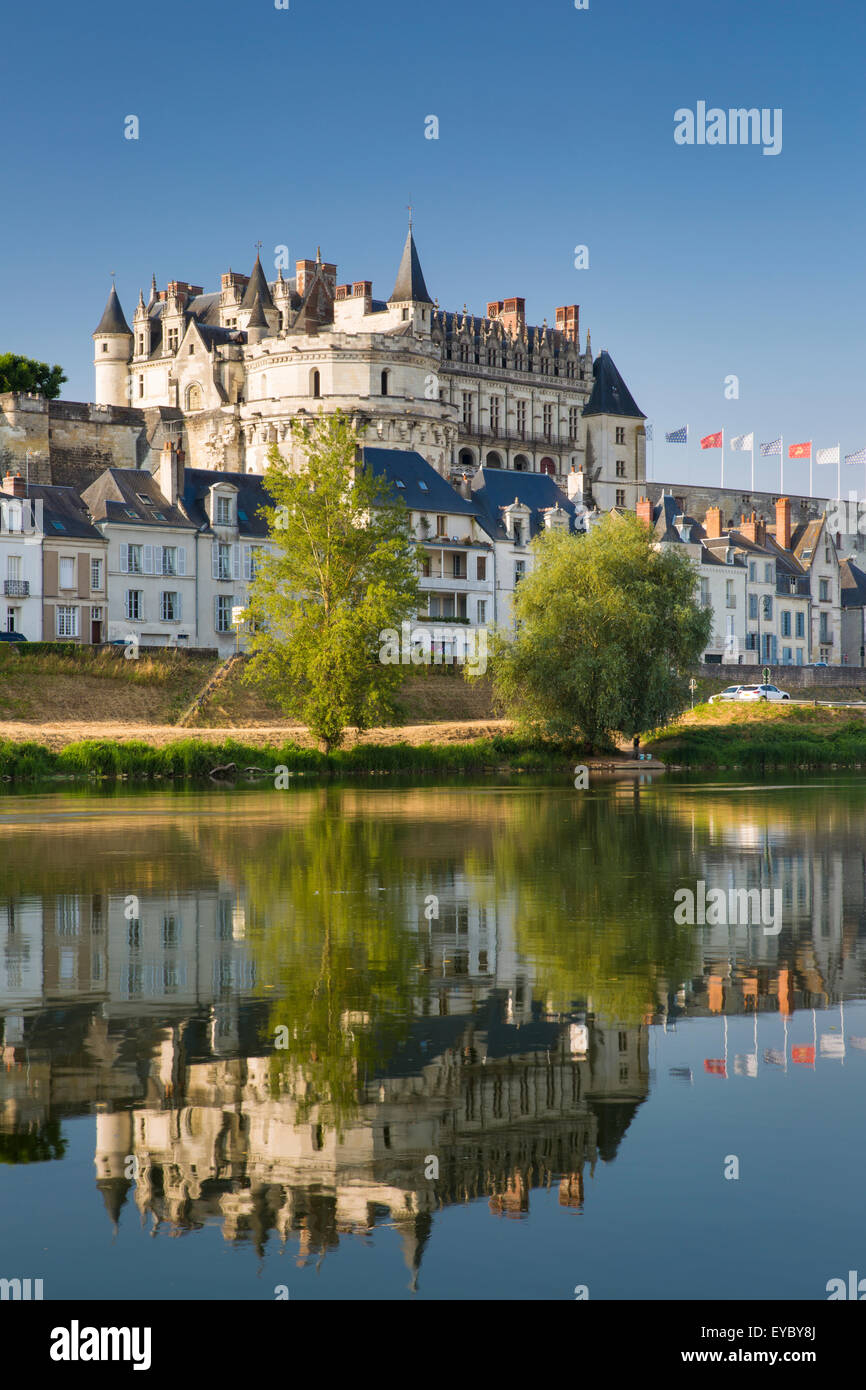 Tôt le matin ci-dessous Chateau d'Amboise, Amboise, Indre-et-Loire, Centre, France Banque D'Images