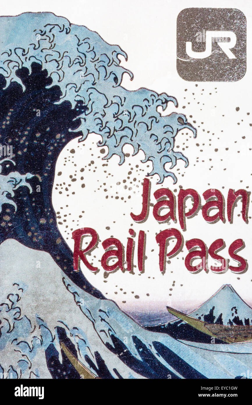 Japan Rail Pass logo sur le capot avant. Utilisé jusqu'en 2010. Lettrage violet, 'Japan Rail Pass' contre l'arrière-plan de "la grande vague" de Hokusai. Banque D'Images