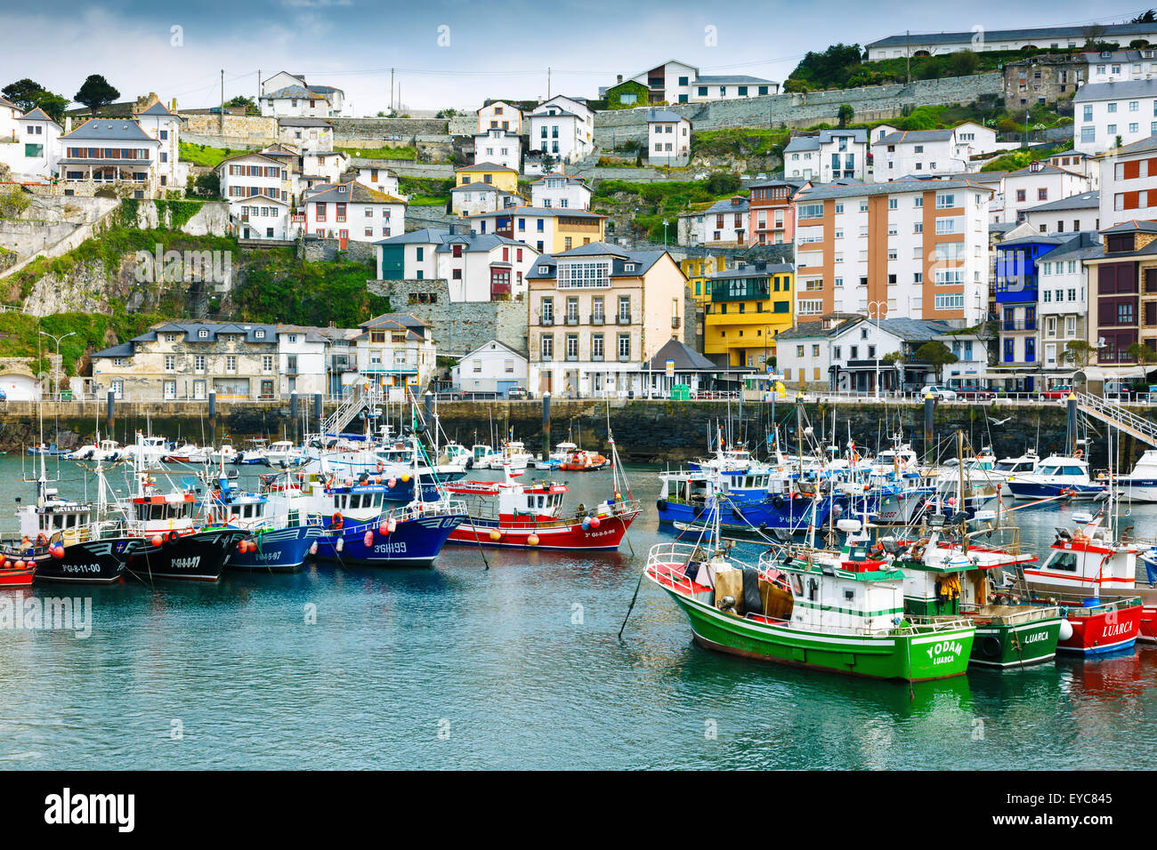 Village de Luarca. Les Asturies, Espagne, Europe. Banque D'Images