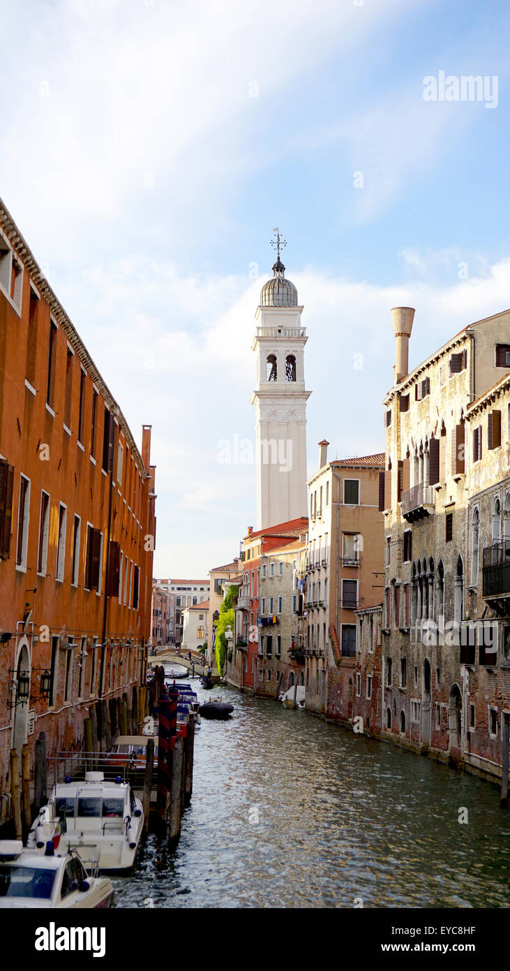 Sticker Venise avec gondoles sur le canal en Italie