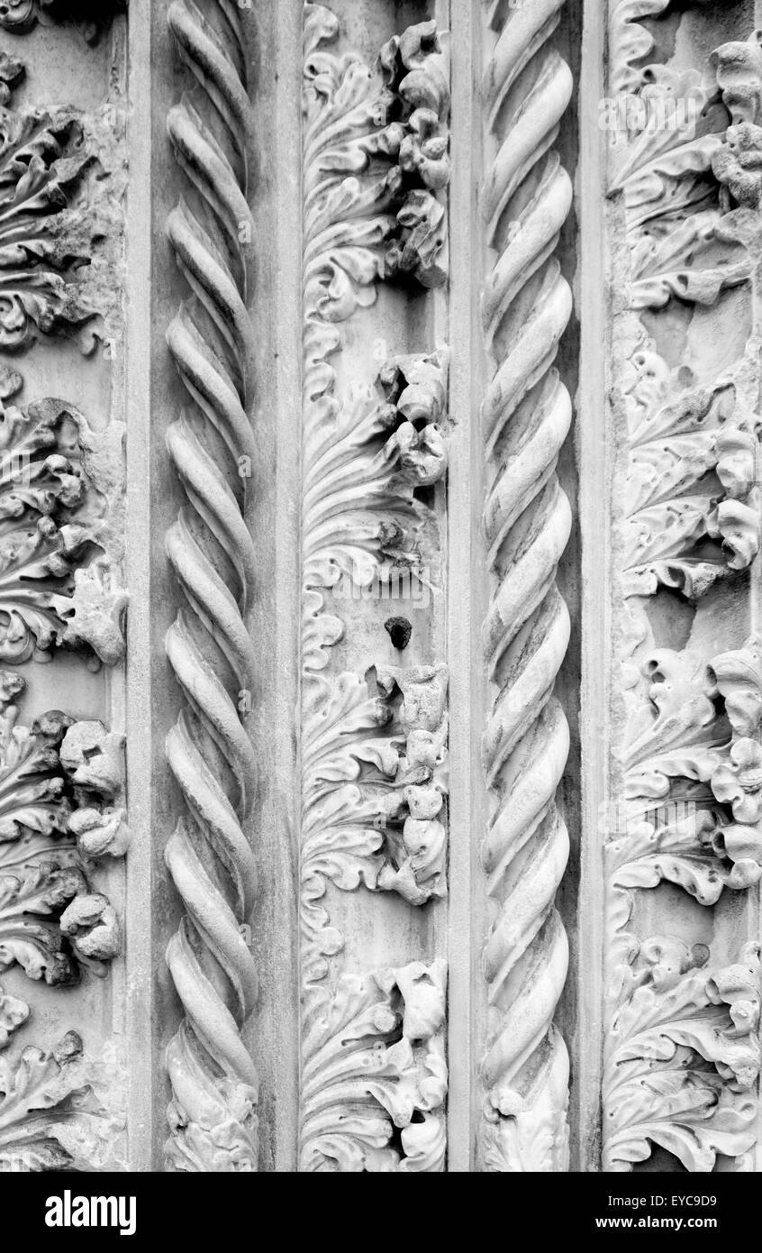 Les détails et les ornements de l'église dans la colonne de Venise, Italie Banque D'Images