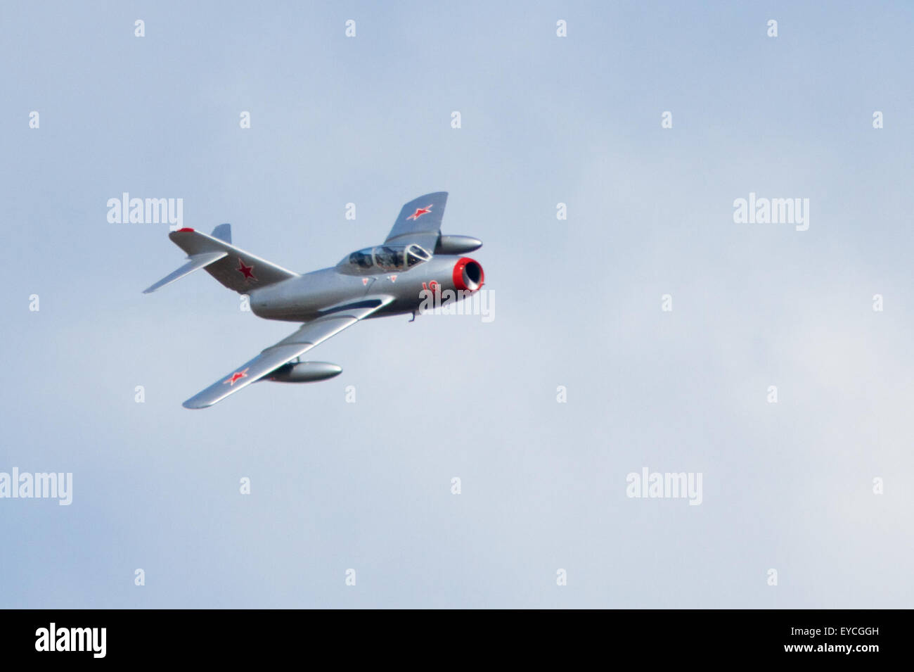 Sunderland, Royaume-Uni. Le 25 juillet, 2015. Un MiG 15 Jet volant à l'Airshow de Sunderland, Juillet 2015 Crédit : Robert Cole/Alamy Live News Banque D'Images