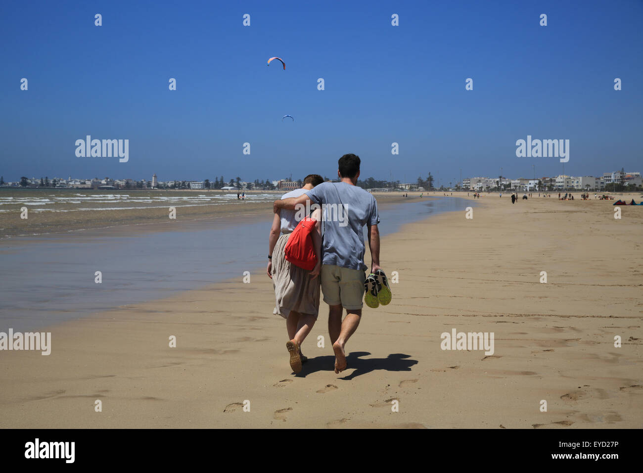 Couple Morocco Beach Banque De Photographies Et D Images A Haute Resolution Alamy Couple Morocco Beach Banque De Photographies Et D Images A Haute Resolution Alamy