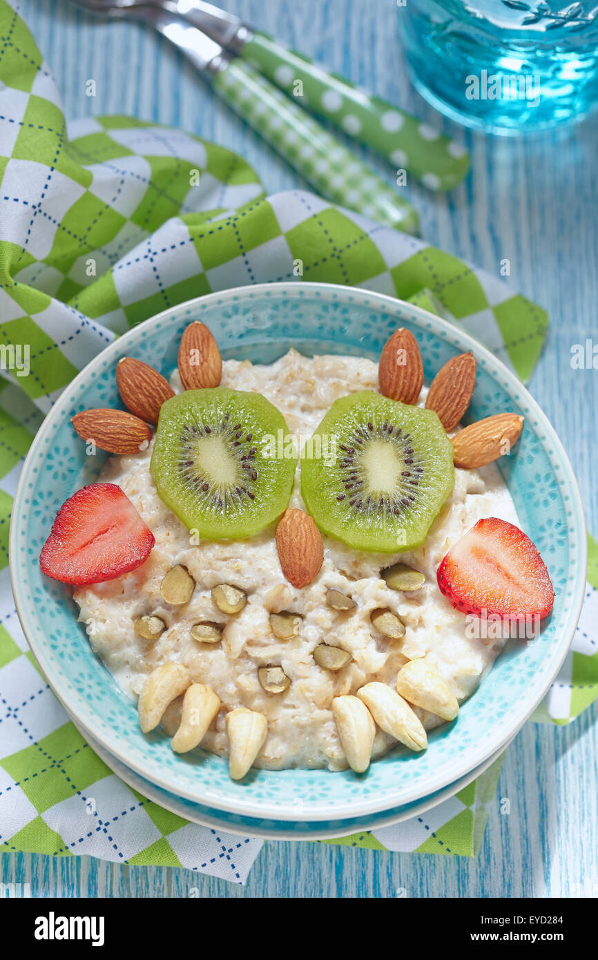 Petit-déjeuner enfants porridge Banque D'Images