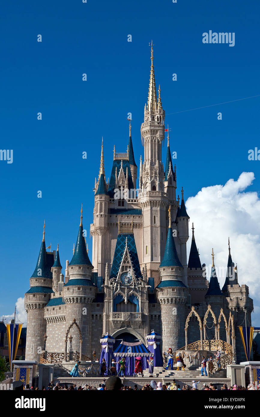 Château de Cendrillon, Magic Kingdom, Walt Disney World Resort, Orlando, Floride, États-Unis d'Amérique Banque D'Images