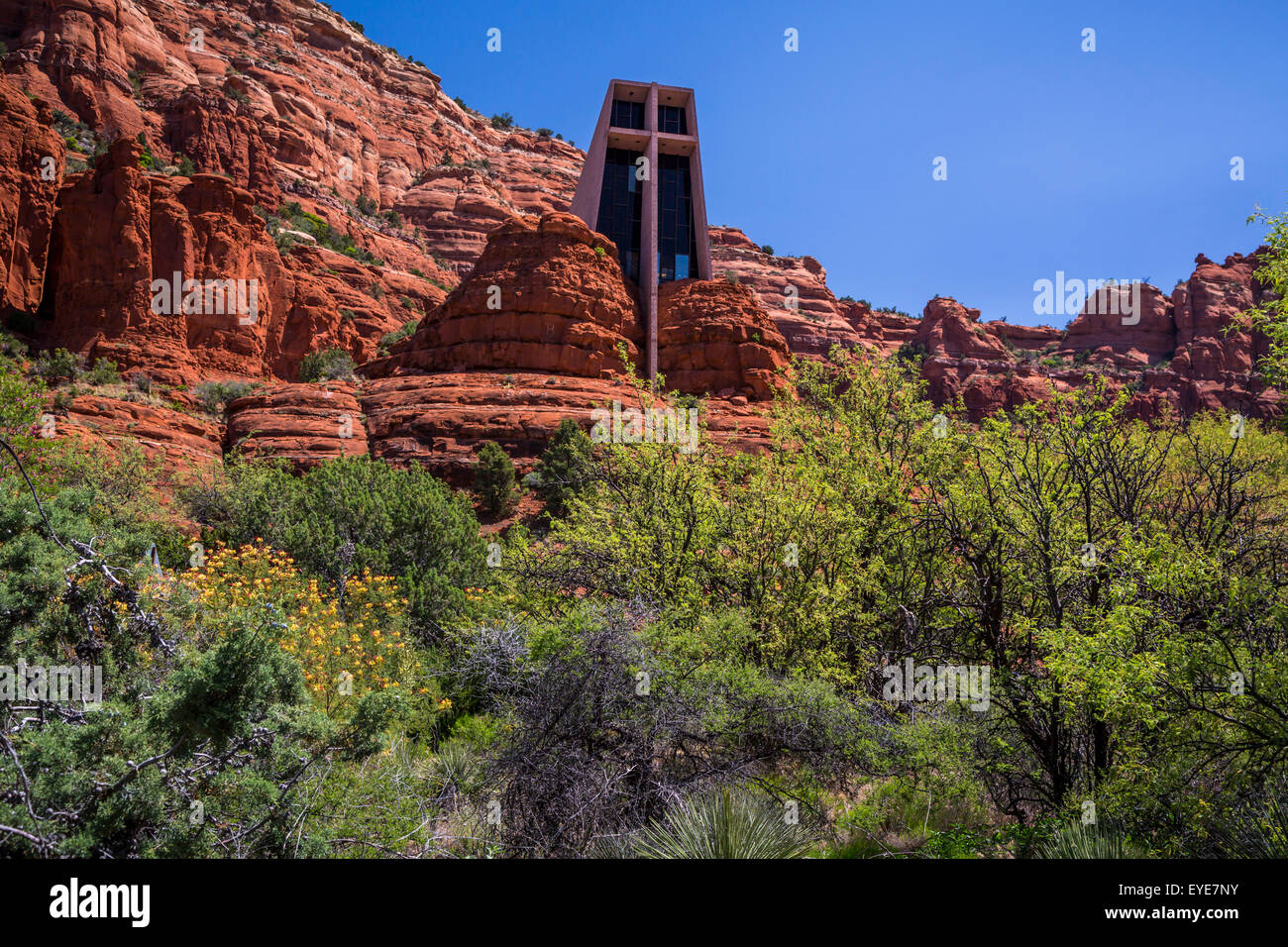 La chapelle de la Sainte Croix dans la red buttes de Sedona, Arizona, USA. Banque D'Images