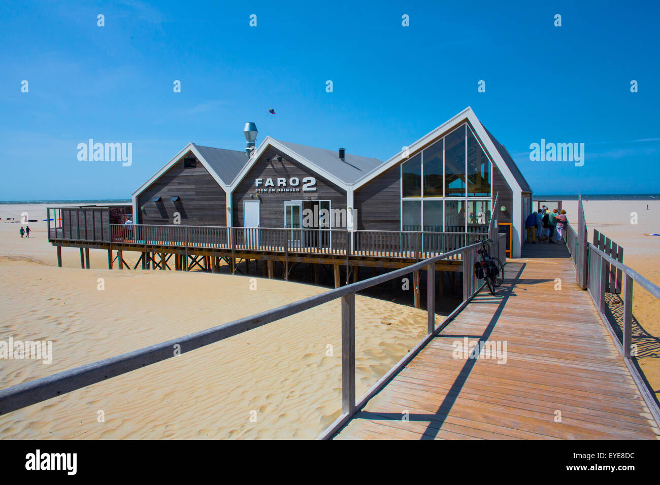 Restaurant sur la plage de l'île de télex, les Pays-Bas Banque D'Images