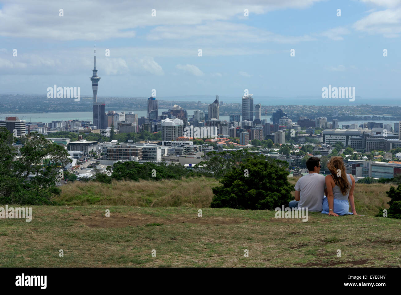 Vue sur Auckland depuis le mont Eden, Nouvelle-Zélande Banque D'Images
