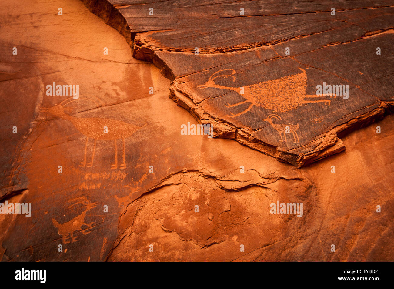 Monument Valley rock texture peinture avec des images d'Indiens Navajo Banque D'Images