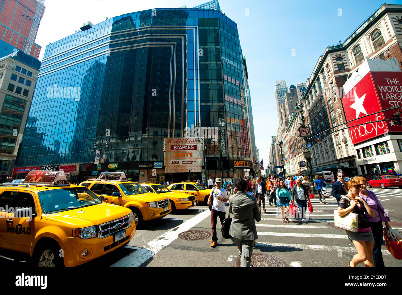 City,New York,Yellow Taxi, Macy's Banque D'Images