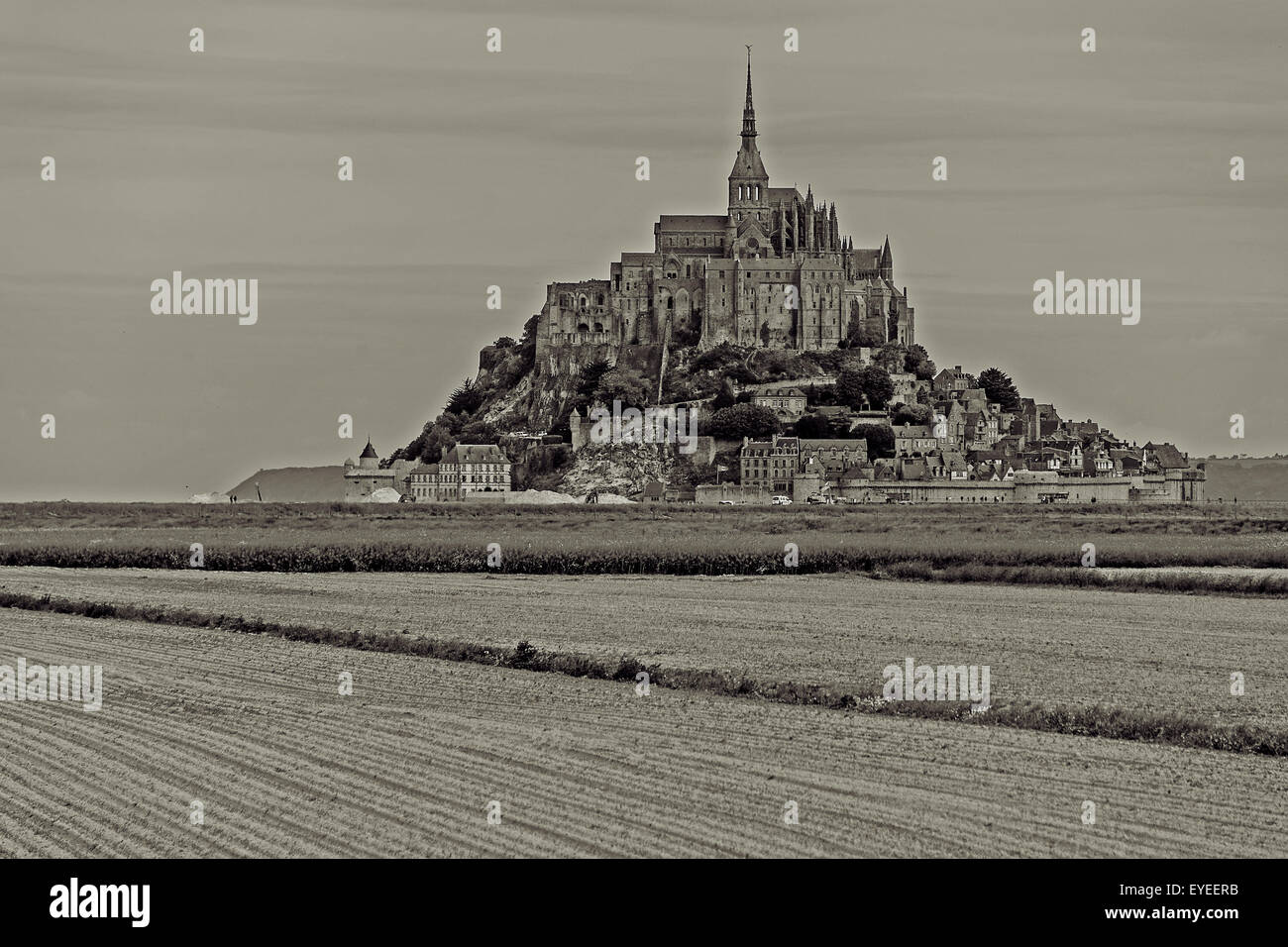 Abbaye mont saint michel Banque de photographies et d’images à haute ...