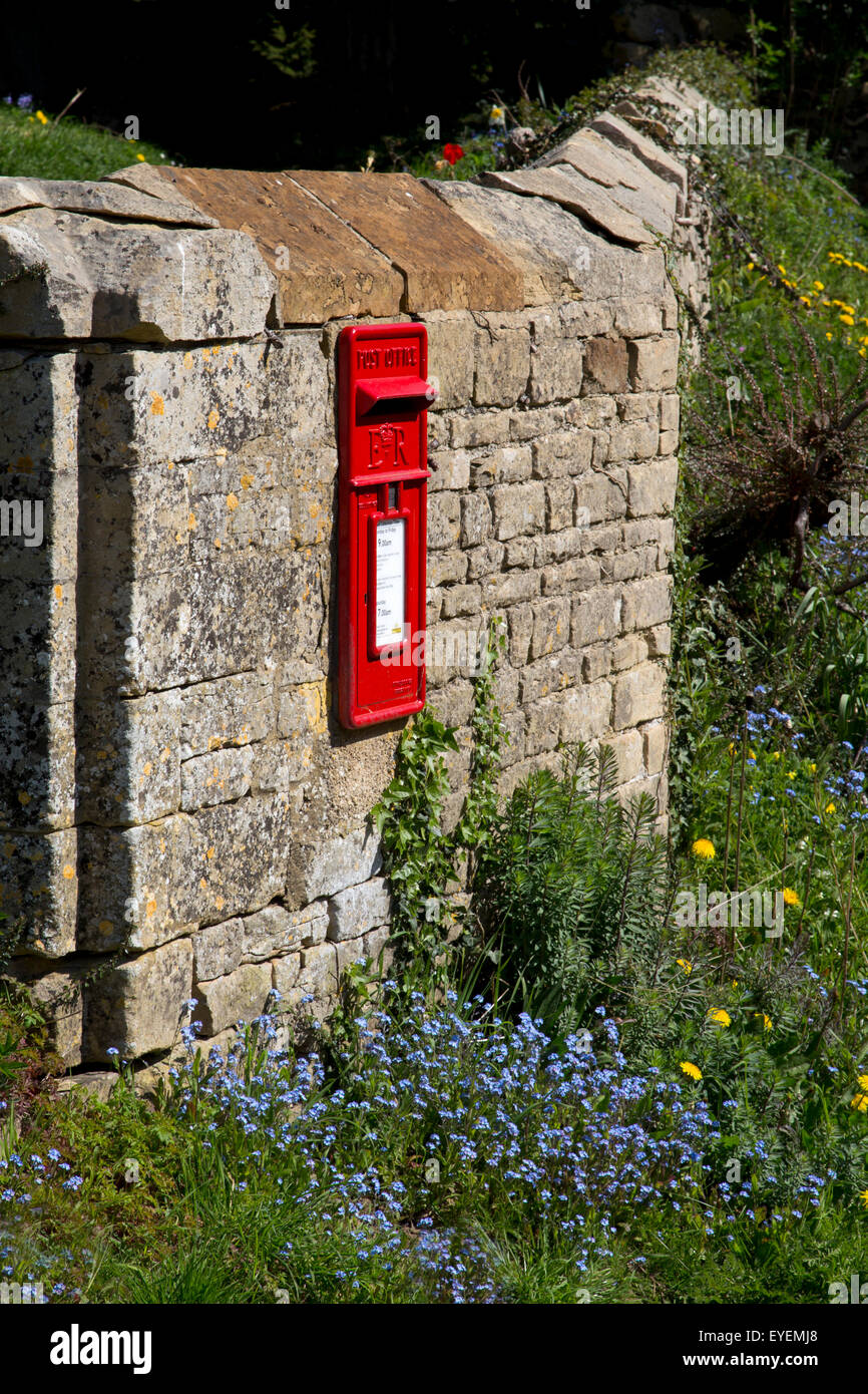 Cotswold village de Little Tew Banque D'Images