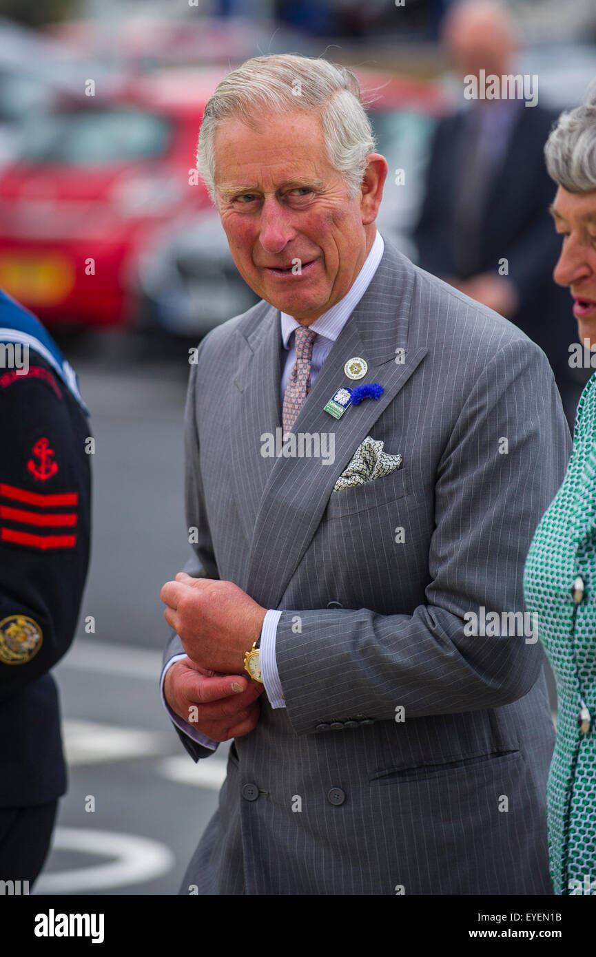 Services de Gloucester, Gloucestershire, Royaume-Uni. 28 juillet, 2015. Son Altesse Royale le Prince de Galles visite des services sur la Gloucester sud autoroute M5 dans le Gloucestershire. Crédit : Andrew Lloyd/Alamy Live News Banque D'Images