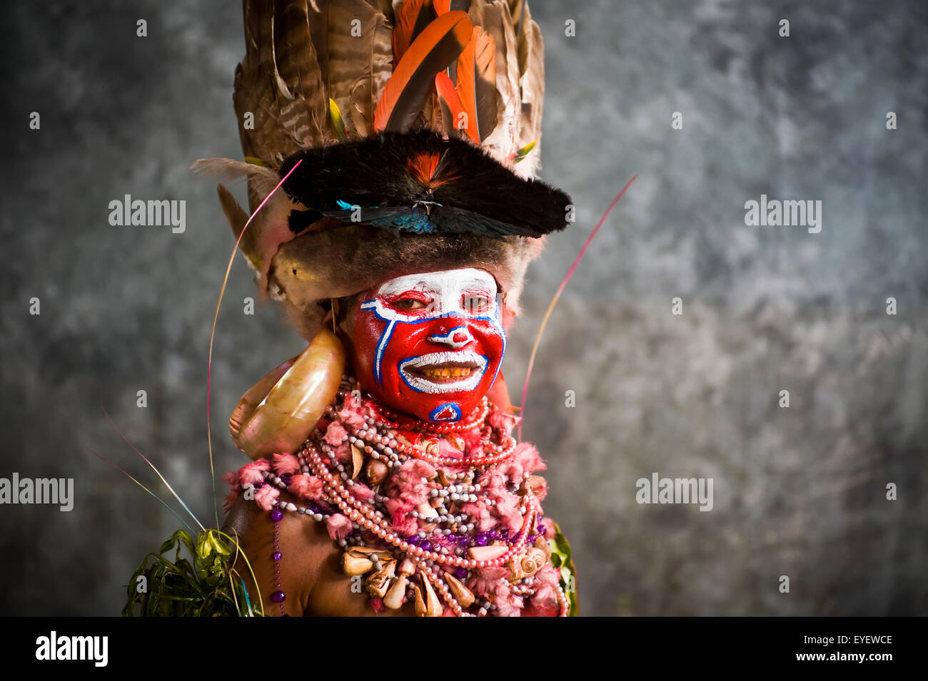 L'Est de l'interprète, Highland Goroka Show ; Goroka, Eastern Highlands, Papouasie Nouvelle Guinée Banque D'Images