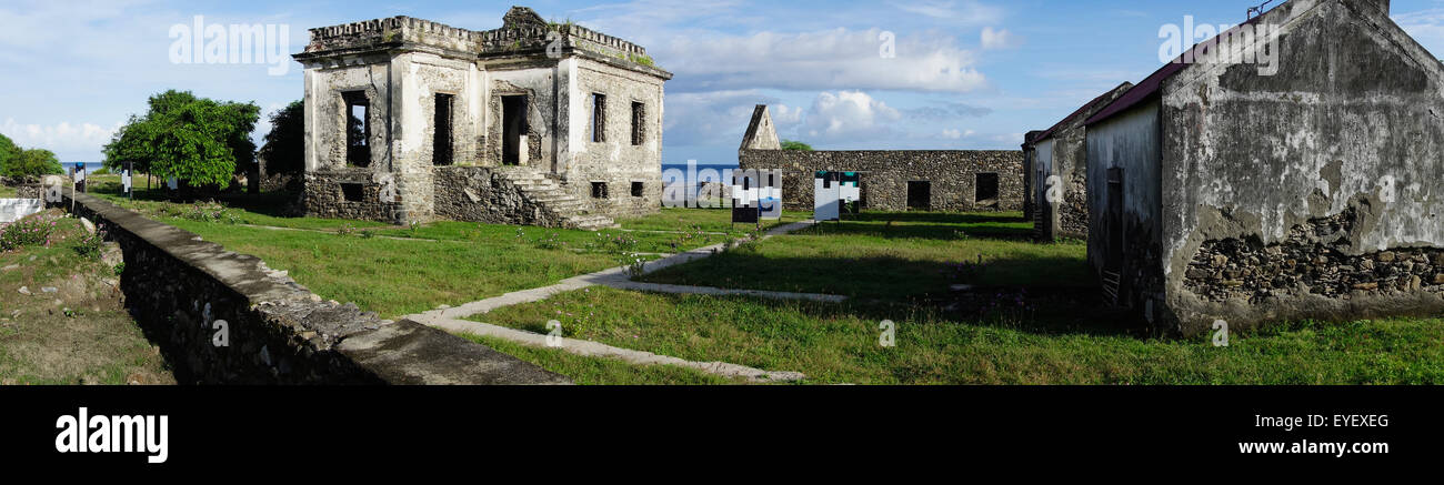 Les ruines d'Aipelo, une ancienne prison portugaise ; Timor-Leste Banque D'Images