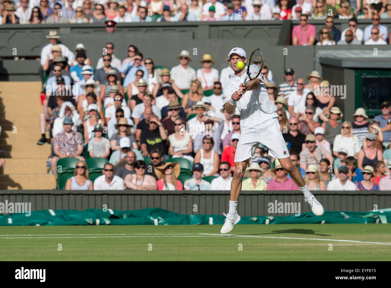 04.07.2015. Le Wimbledon Tennis Championships 2015 tenue à l'All England Lawn Tennis et croquet Club, Londres, Angleterre, Royaume-Uni. Banque D'Images