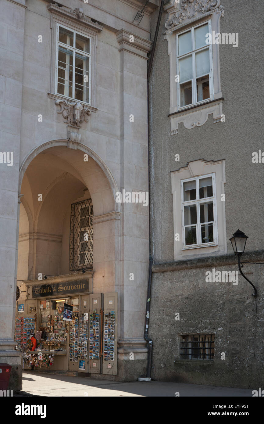 Arch,Autriche,Souvenirs,Salzburg,Domplatz Banque D'Images