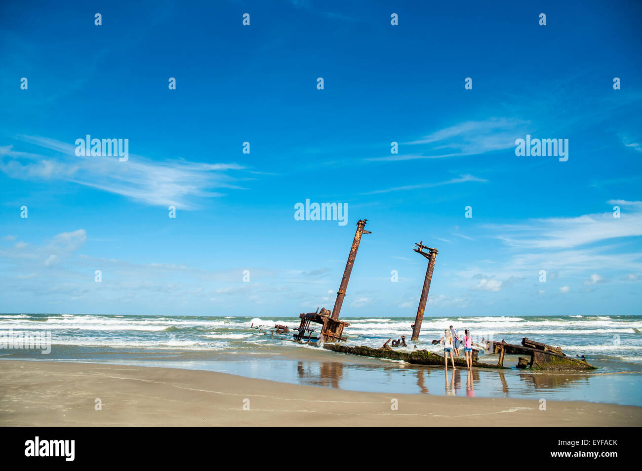 Bateau coulé dans Casino Beach, la plus longue plage du monde, Rio Grande do Sul, Brésil Banque D'Images