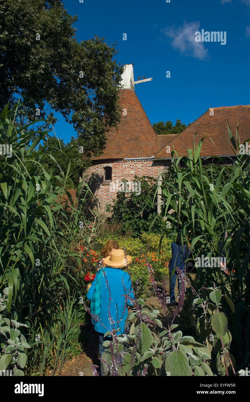 L'Angleterre, la perche Hill Farm et jardins ; East Sussex Banque D'Images